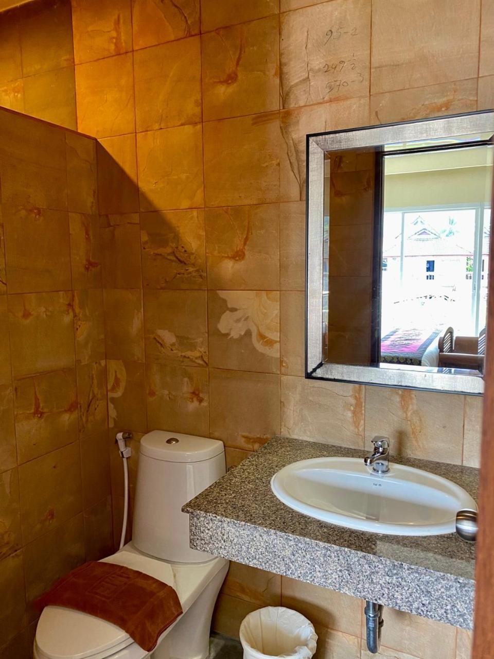 Phuket Baan Sudarat Hotel חדר תמונה