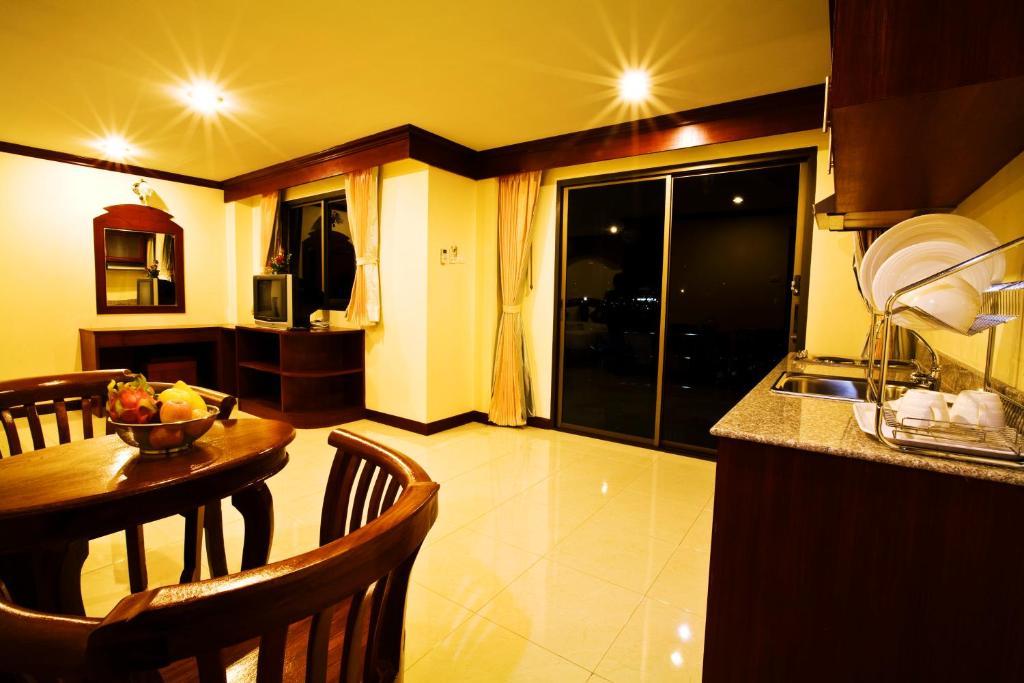 Phuket Baan Sudarat Hotel חדר תמונה